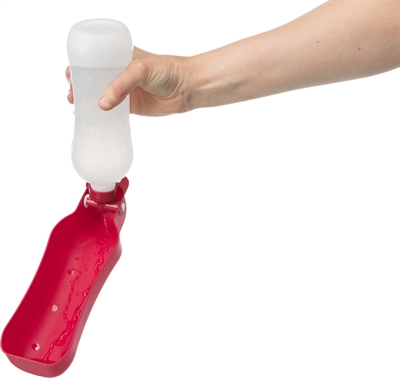 Trixie Drinkfles Kunststof Assorti 500 ML met uitvouwbare drinkbak