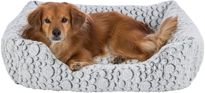 Trixie Hondenmand Mila Hoekig Pluche 80x60 cm — Comfortabele plek voor jouw hond