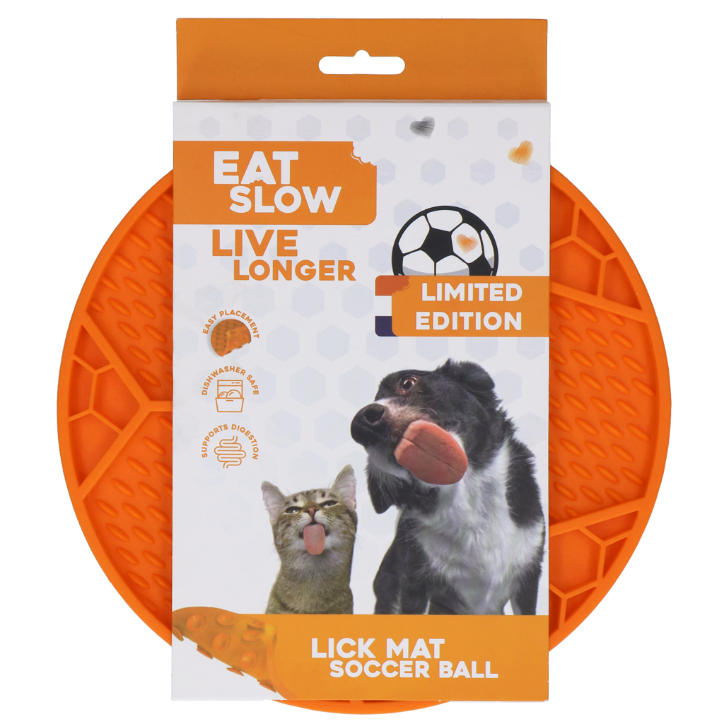 Eat Slow Live Longer Lick Mat Soccer Ball Oranje 22 cm (Limited Edition WK) - afbeelding 1