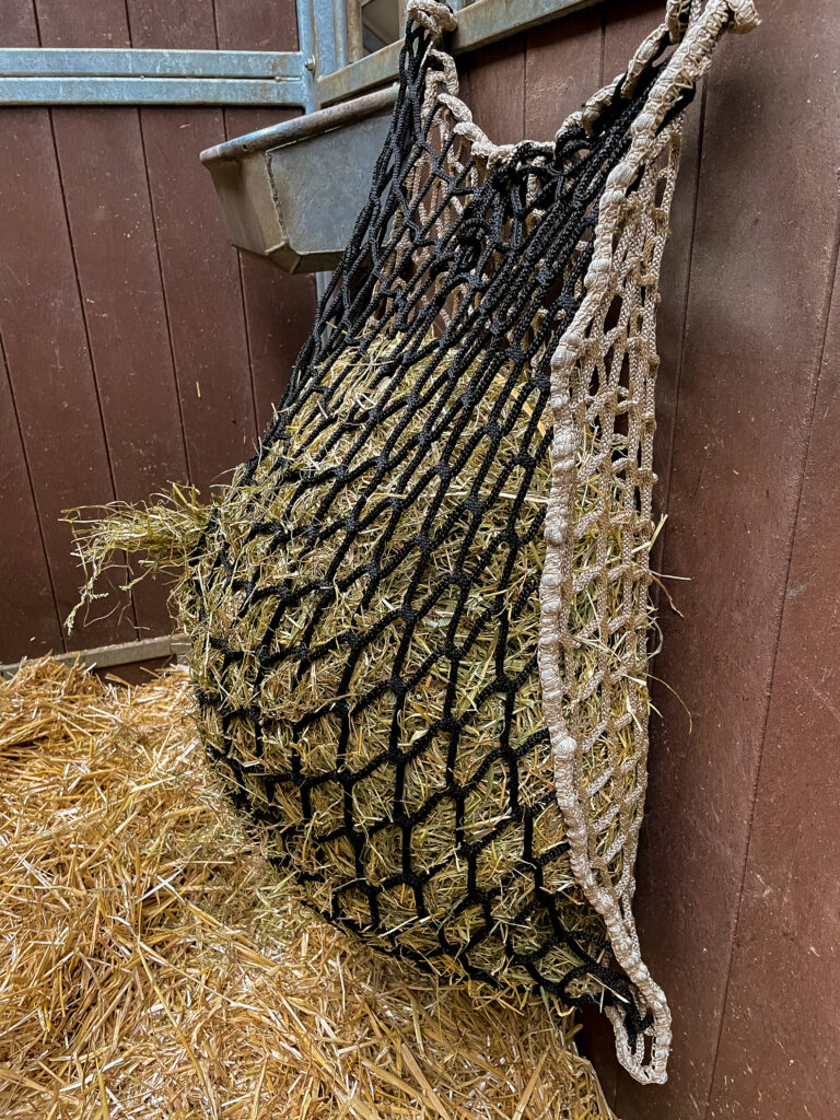 Hay Slow Feeder Net 10 kg (60/45 mm) - Hooinet voor Paarden - afbeelding 5