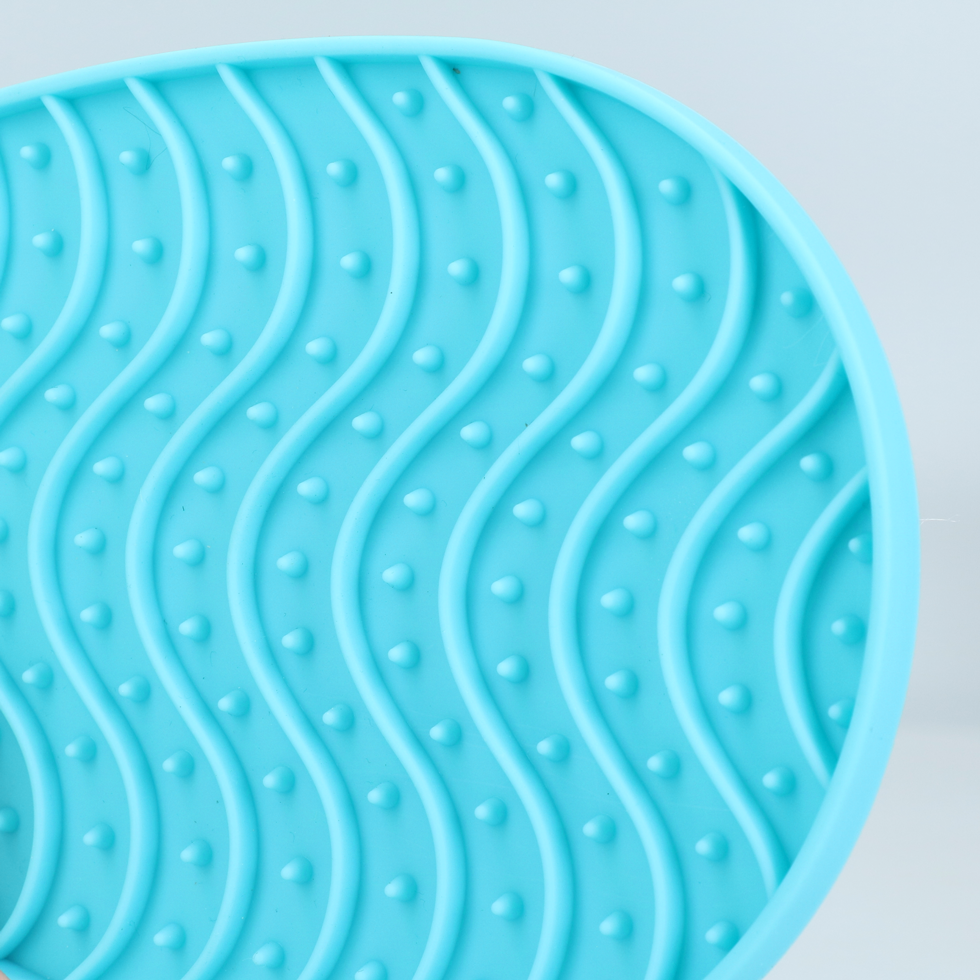 Pawise Lick It - Slow Feeder mat visvorm 23 x 13 cm - afbeelding 4