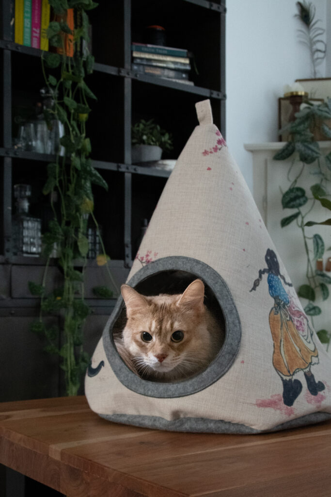 Takara Tipi Cherry Blossom - Kussen en Transport voor Katten - afbeelding 2